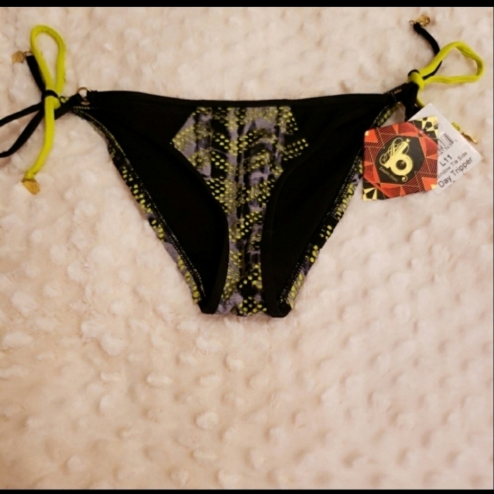 b. Swim Gecko String Bikini Bottoms- XS